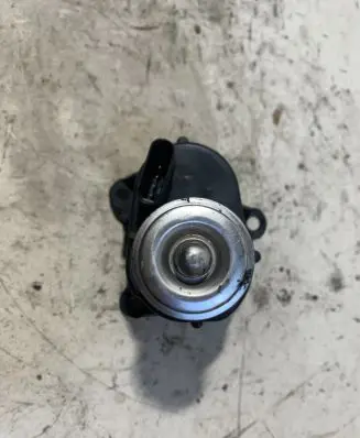BMW 5 F10 F11 Intake manifold valve actuator/motor 7811299