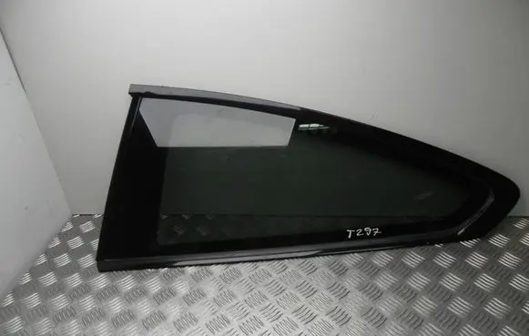 BMW 4 F32 F33 Front door vent window glass four-door 7297337 I11892