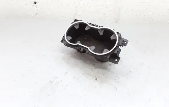 Cup holder front