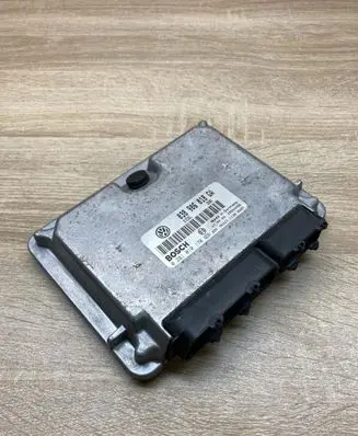Volkswagen PASSAT B5 Engine control unit/module ECU 038906018GA 0281010170
