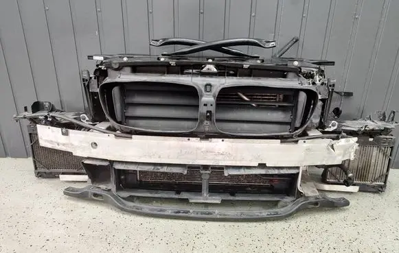 BMW 5 F10 F11 Radiator support slam panel 8592166 17118592166 17118515756