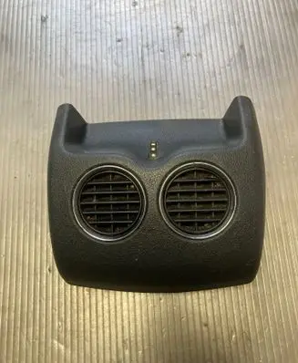 Peugeot 3008 I Rear air vent grill 9685097277