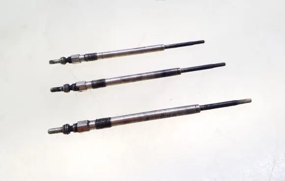 Iveco Daily 35 - 40.10 Glow plug 276003536 BERU