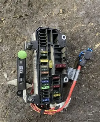 BMW 7 E65 E66 Fuse module