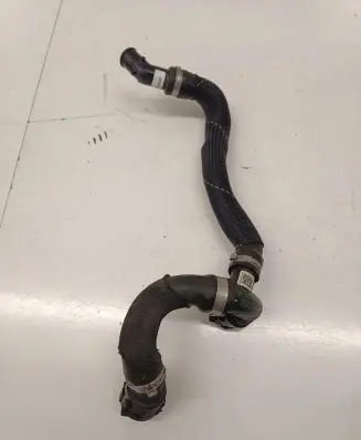 BMW 1 F40 Engine coolant pipe/hose 8631942