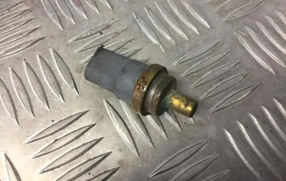 Audi A3 S3 8P Coolant temperature sensor 06a919501a