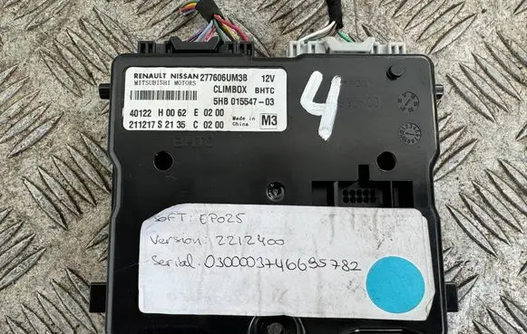 Nissan Qashqai J12 Air conditioner control unit module 277606UM3B