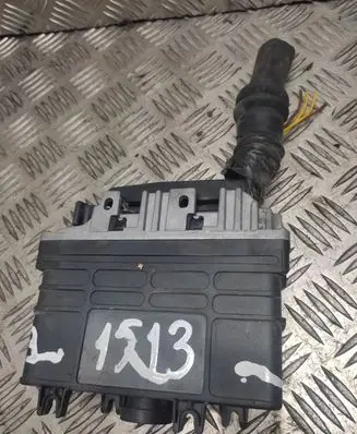 Volkswagen PASSAT B4 Engine control unit/module 8A0907311L 0261203188 0261203189