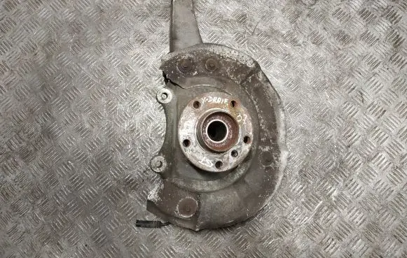 BMW 5 GT F07 Front wheel hub