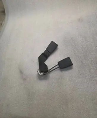 Mercedes-Benz E W124 Middle seatbelt buckle (rear) 1248601696 30029302