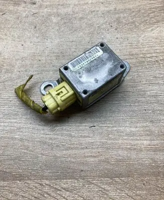 Subaru Forester SG Airbag deployment crash/impact sensor 98235SA000 2523001811