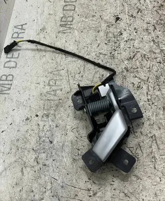 Tesla Model S Rear door interior handle 100843200e