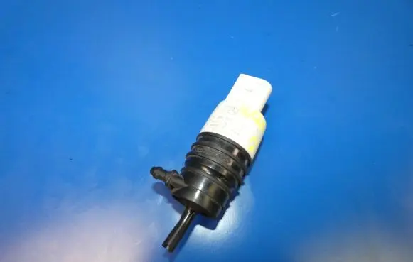 Mercedes-Benz C W205 Windscreen/windshield washer pump A0998660121 HS1278G3