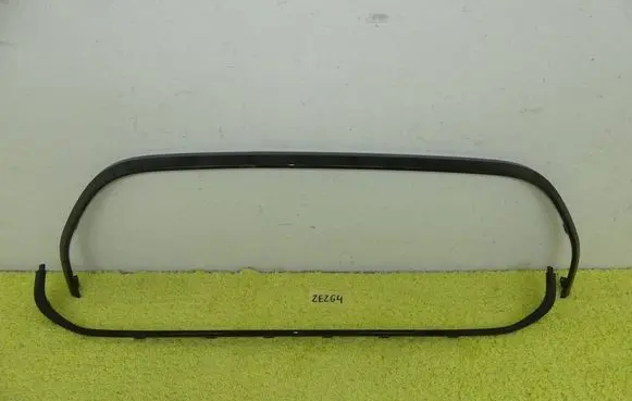 Front bumper splitter molding