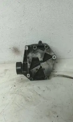 Opel Vectra C A/C compressor mount bracket