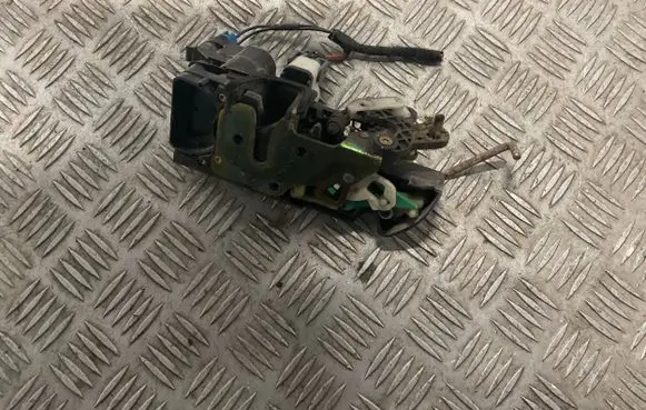 Opel Frontera B Rear door lock