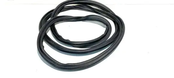Trunk rubber seal (body)