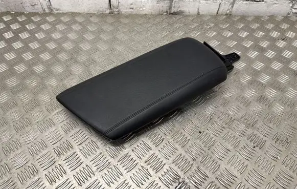 Alfa Romeo Giulia Armrest 156132369