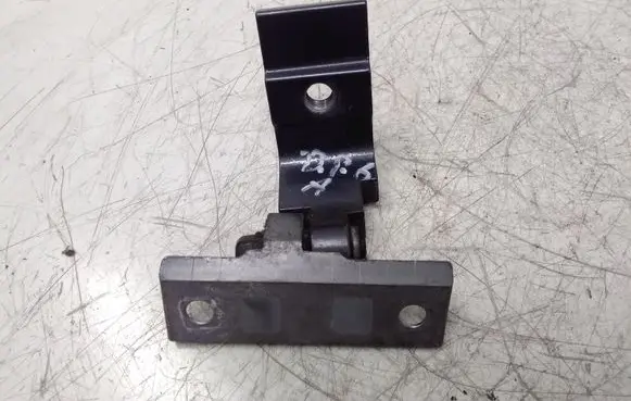 BMW 5 E60 E61 Rear door lower hinge 7068090