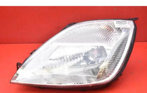 Ford Fiesta Headlight/headlamp 0000