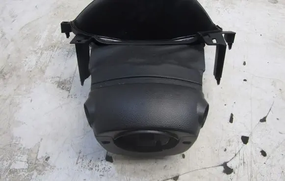 Nissan Qashqai Steering wheel column trim 1111