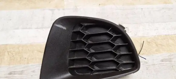 Mazda 2 Front bumper lower grill D65150C21