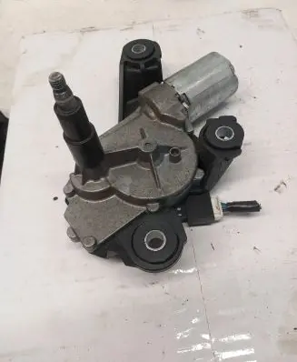 Nissan Qashqai Rear window wiper motor 0390201820