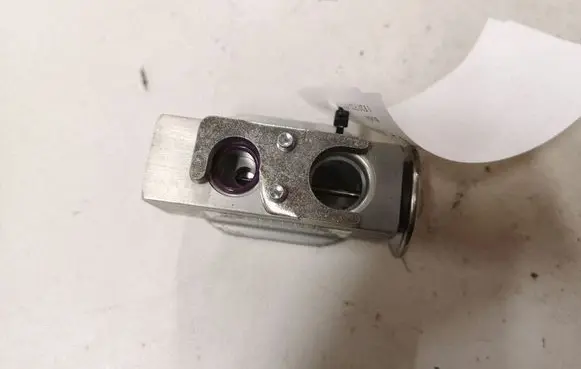 BMW 1 F20 F21 Air conditioning (A/C) expansion valve 64119289832 670825C 328514