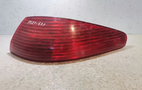 Peugeot 607 Rear/tail lights
