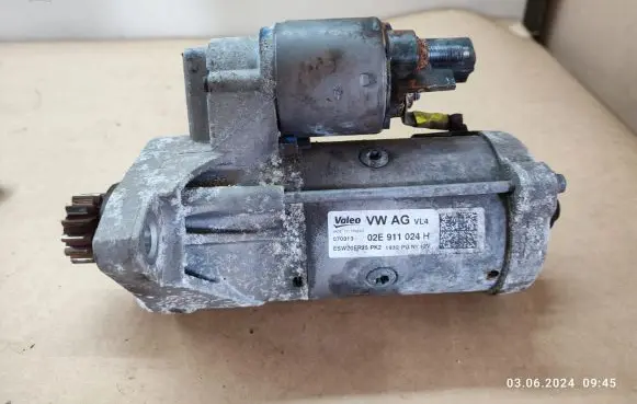 Volkswagen Tiguan Starter motor 02E911024H