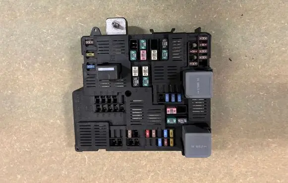 Volvo XC90 Fuse module 31473771