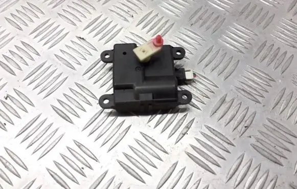 Nissan Primera A/C air flow flap actuator/motor 3C27030850