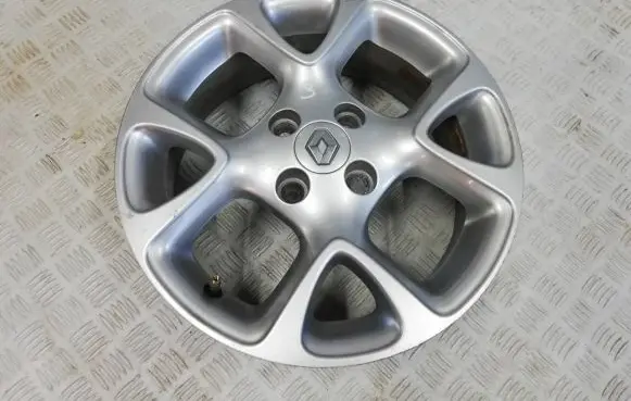 Renault Twingo III R15 alloy rim 