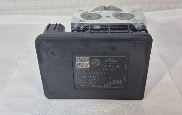 Volkswagen Golf VII ABS Pump 28515402083 5Q0907379AA 10091543463T