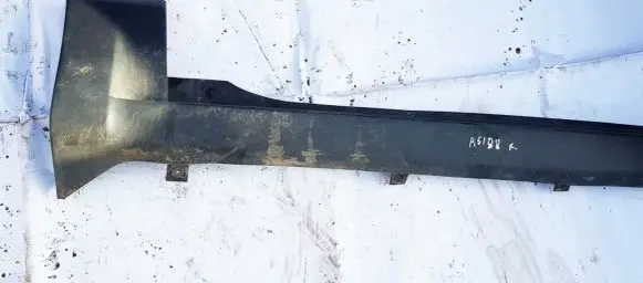 Chrysler Pacifica Sill 11009B