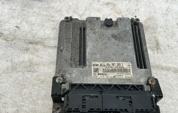 Seat Leon (5F) Engine control unit/module 0281019175 04L907309E
