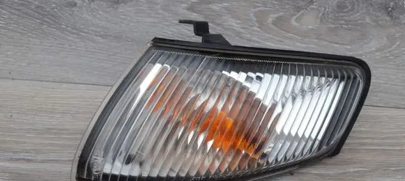 Mazda 626 Front indicator light 21061822