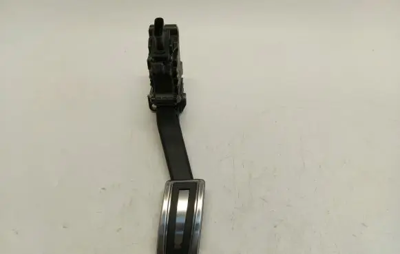 Skoda Enyaq iV Accelerator throttle pedal 1EC723503