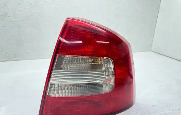 Skoda Octavia Mk2 (1Z) Rear/tail lights 1Z5945096B 1Z5945112B
