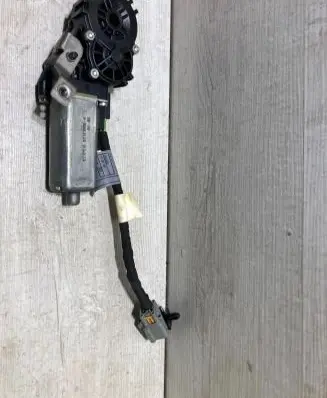 Volvo C70 Seat adjustment motor 0390203226 0106898