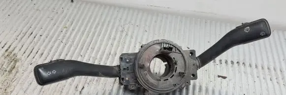 Volkswagen PASSAT B5.5 Indicator stalk 8L0953513G 1464083