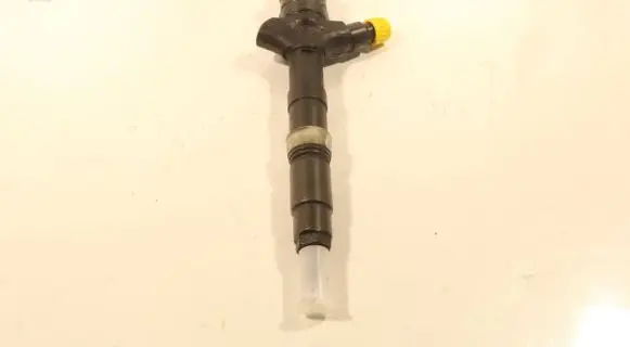 Toyota Avensis T250 Fuel injector