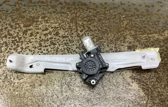 Rear door window regulator with motor