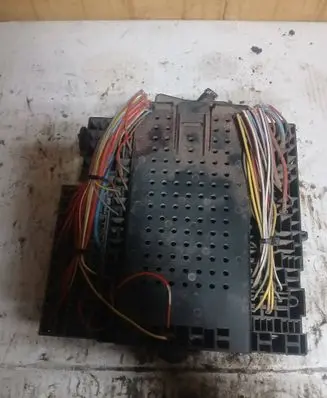 Volvo XC70 Fuse box set 8645410 8645411 00W313