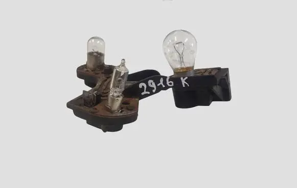 Citroen C5 Tail light bulb cover holder P8X8X13N005BA