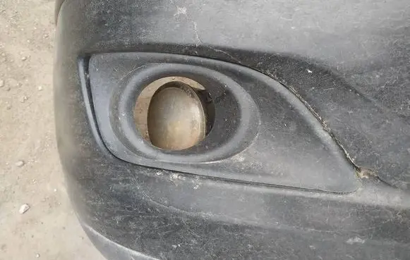 Toyota Avensis T250 Front fog light 