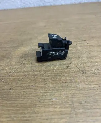 Land Rover Discovery Sport Other switches/knobs/shifts FK7214B704AA F2967