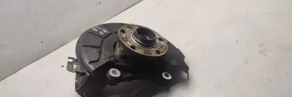 Volkswagen PASSAT B7 Front wheel hub spindle knuckle