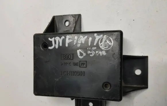 Infiniti FX Other control units/modules B6760CG000