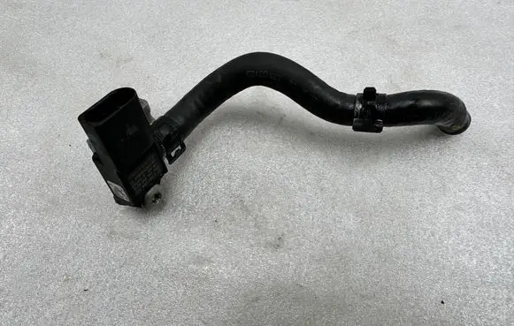 Audi A3 S3 8V Exhaust gas pressure sensor 04L906051B 04L906051